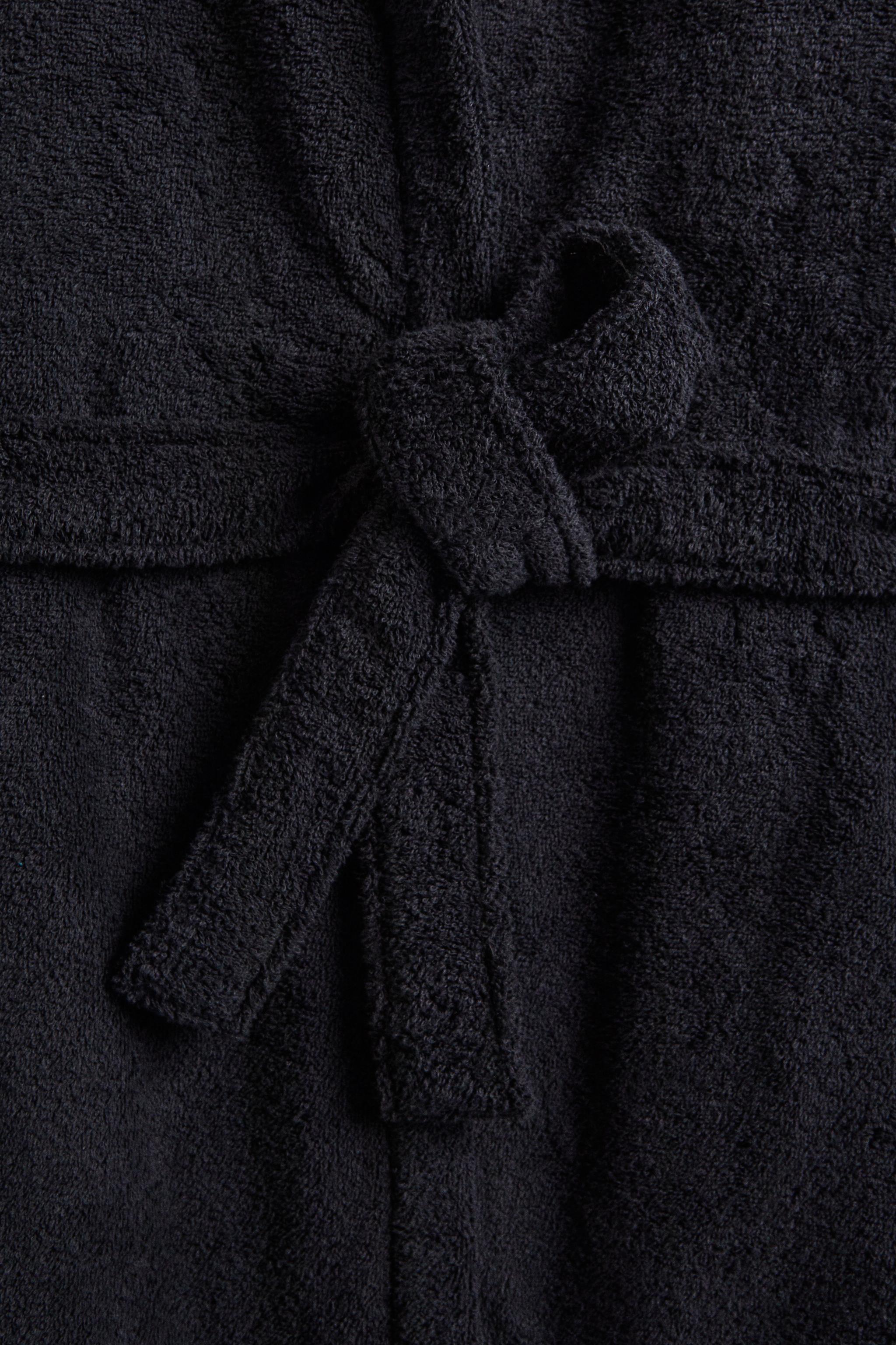 HOODED BATHROBE (360 GXM²)